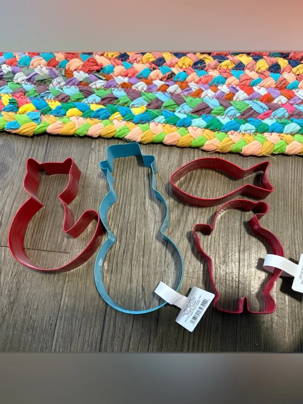4 CAT, FISH, SANTA AND SNOWMAN COOKIE CUTTERS (NWOT)